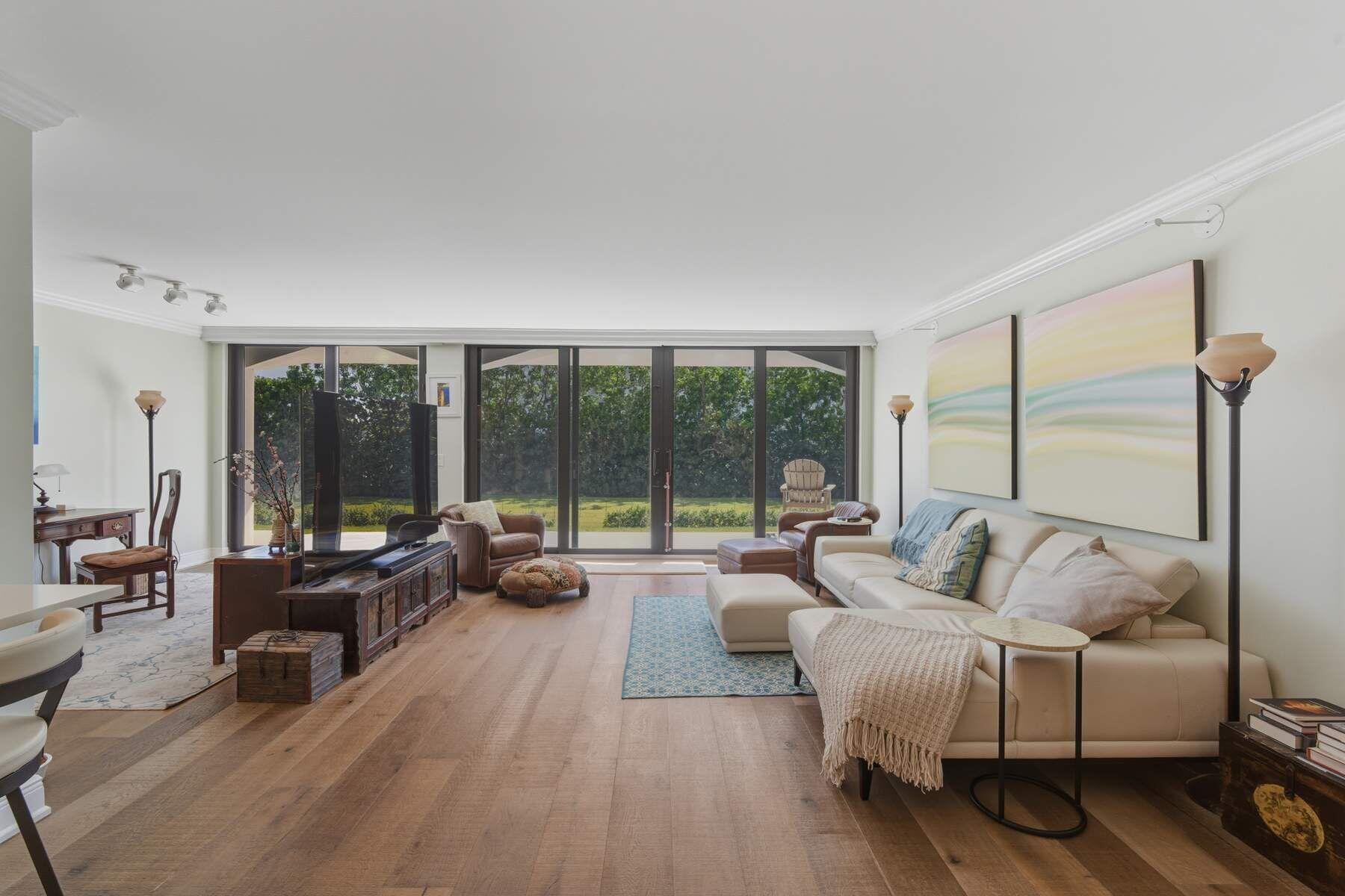 BEACH POINT CONDO - Residential