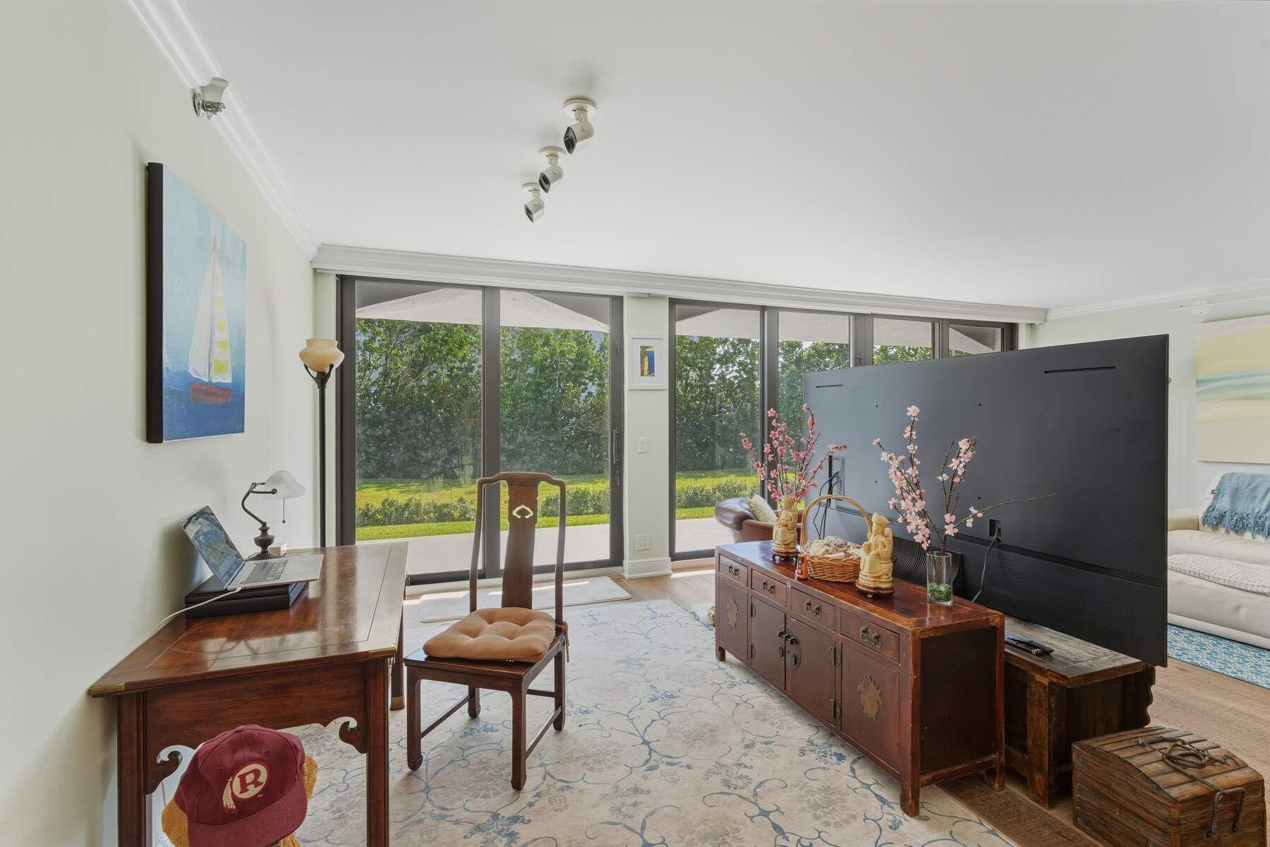 BEACH POINT CONDO - Residential