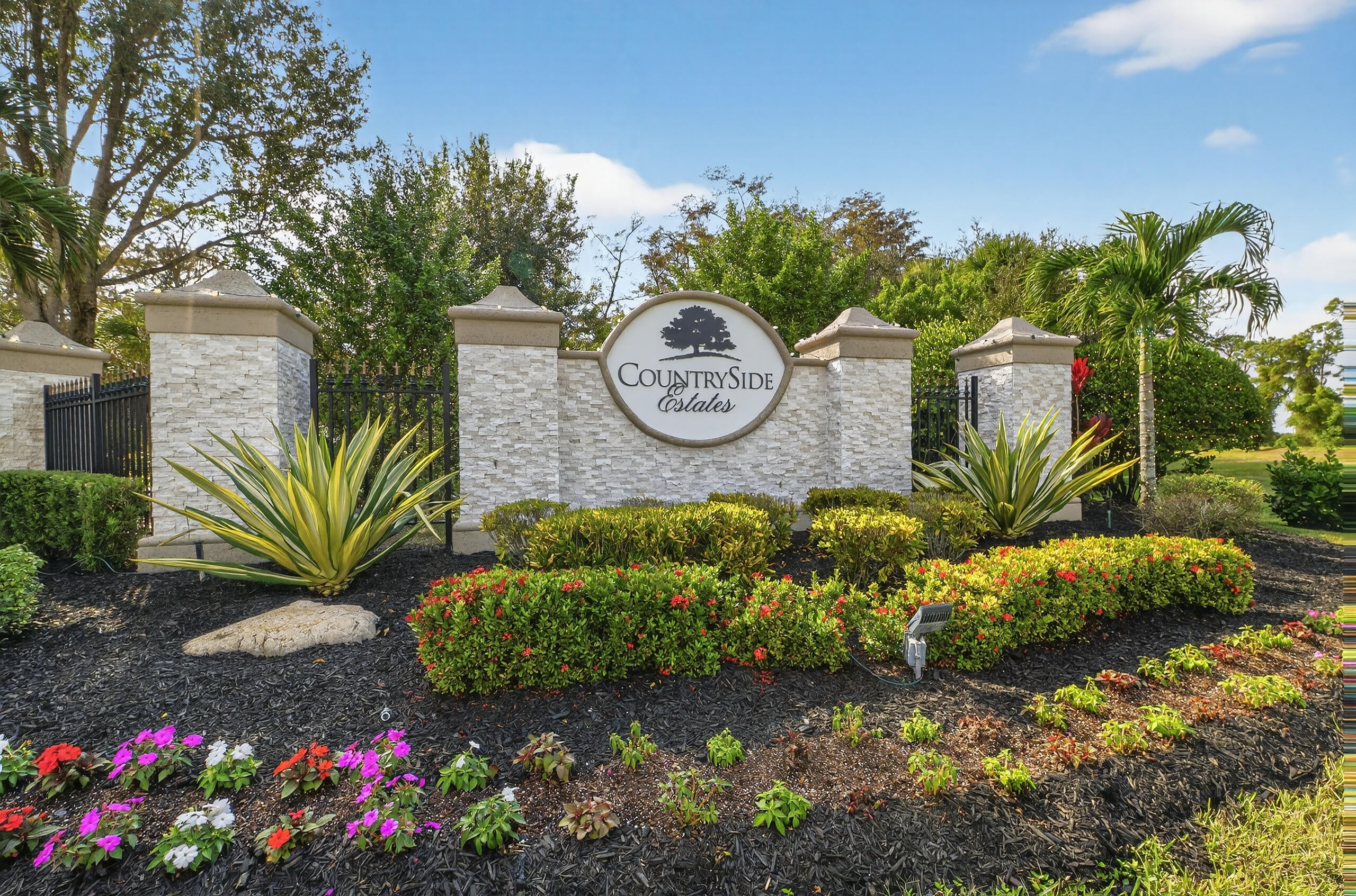 Properties 10625 Oak Meadow Lane