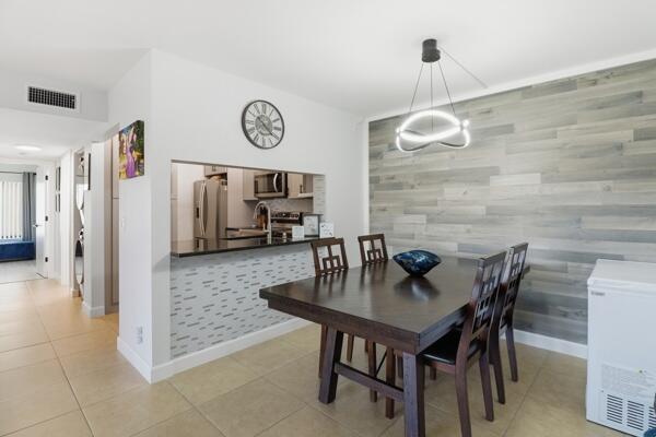 PALM CLUB VILLAGE II CONDO - Residential