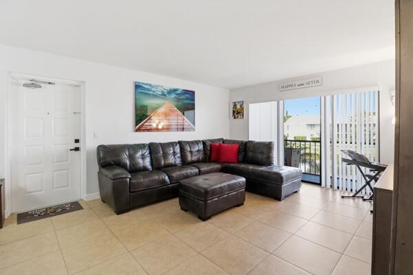 PALM CLUB VILLAGE II CONDO - Residential