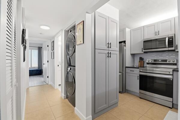 PALM CLUB VILLAGE II CONDO - Residential
