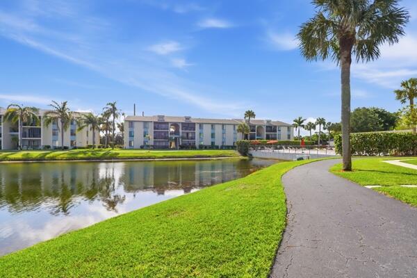 PALM CLUB VILLAGE II CONDO - Residential