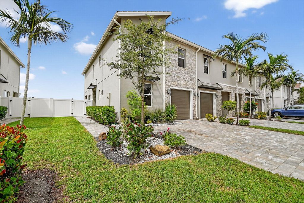 Photo of 8606 Via Mar Rosso, Lake Worth, FL 33467 (MLS # R11141930)