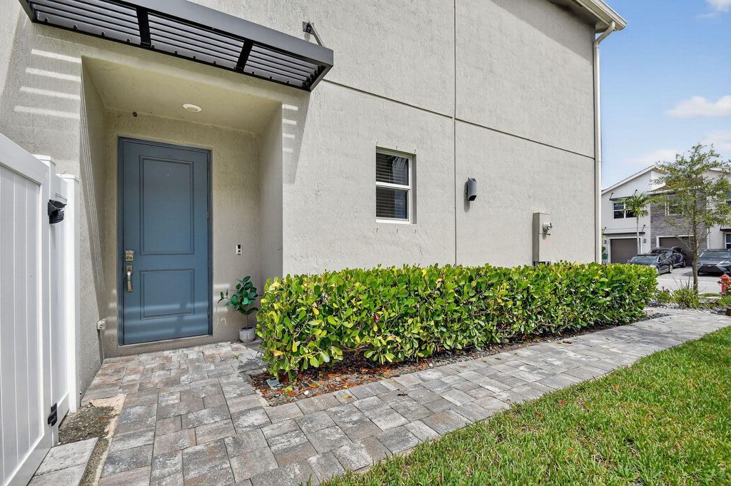 Photo of 8606 Via Mar Rosso, Lake Worth, FL 33467 (MLS # R11141930)