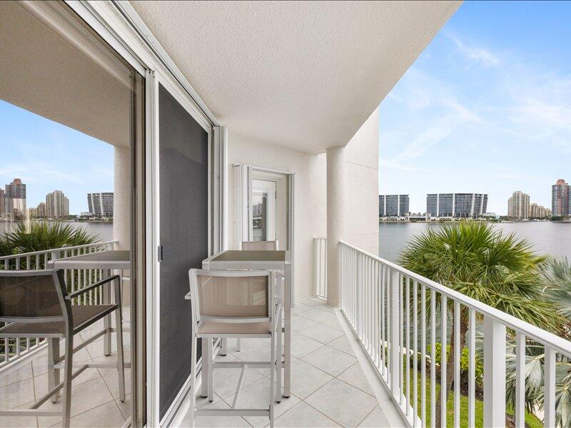 LES PELICANS (THE PELICANS) CONDO - Residential