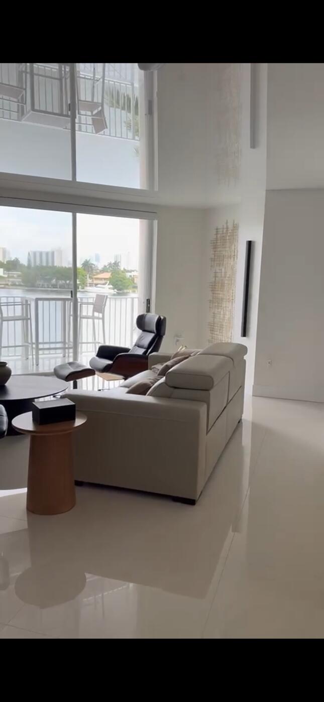 LES PELICANS (THE PELICANS) CONDO - Residential