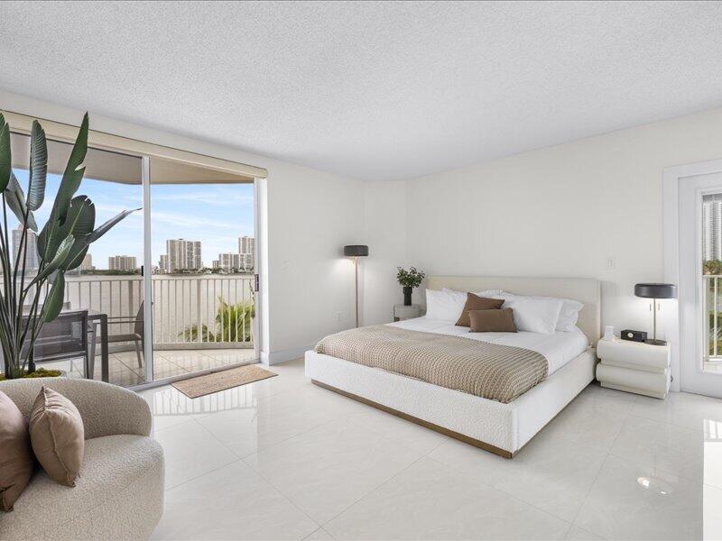 LES PELICANS (THE PELICANS) CONDO - Residential