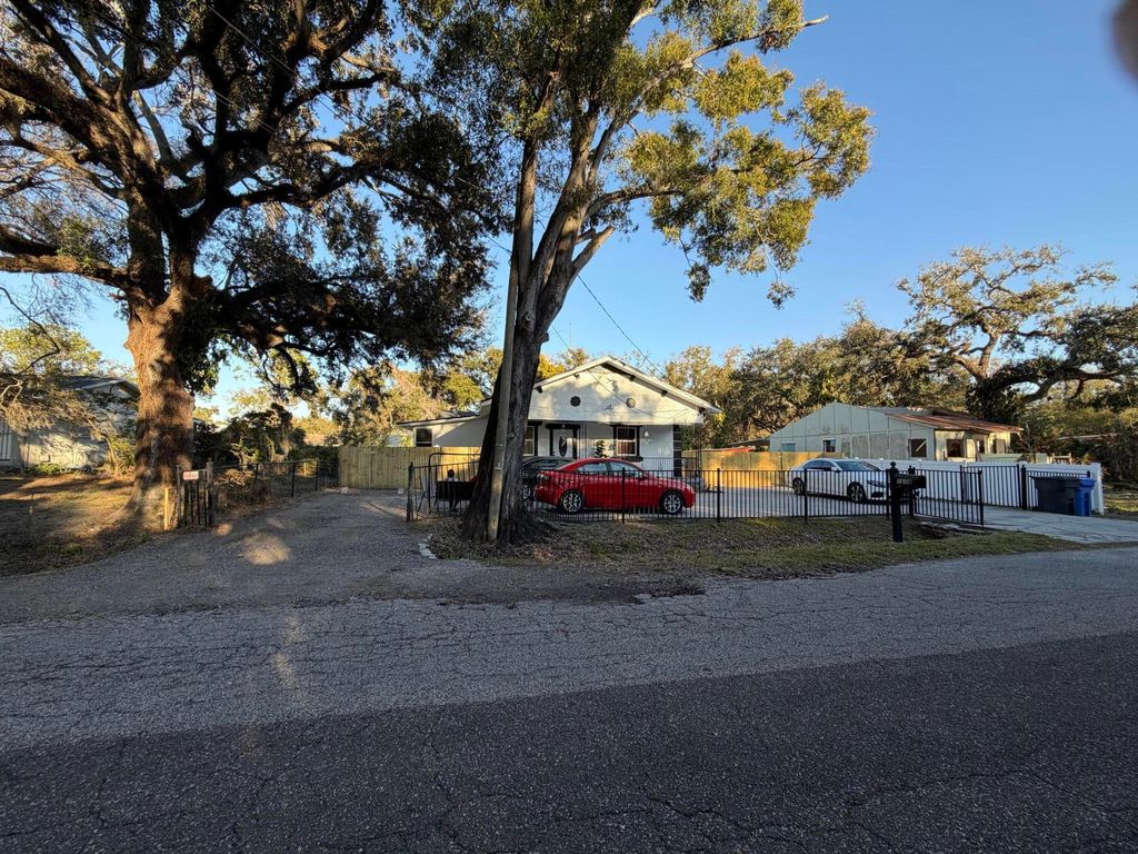 Photo of 1606 S 45 Street, Tampa, FL 33619 (MLS # R11162972)