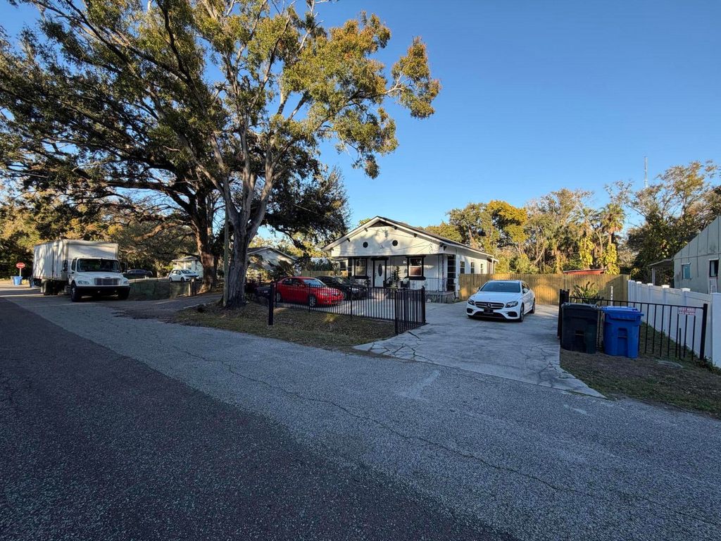 Photo of 1606 S 45 Street, Tampa, FL 33619 (MLS # R11162972)