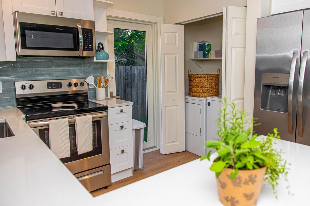 Photo of 1433 NE 23rd Street, Wilton Manors, FL 33305 (MLS # B26010932)