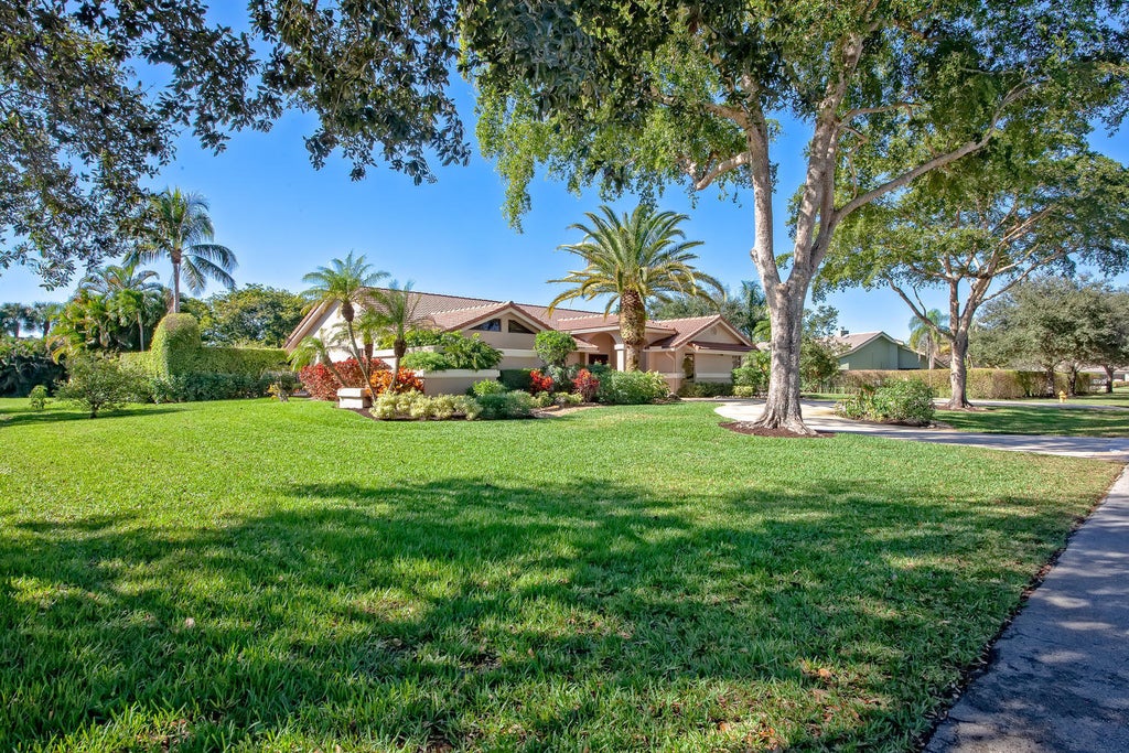 Photo of 6931 W Cypresshead Drive, Parkland, FL 33067 (MLS # B26082829)