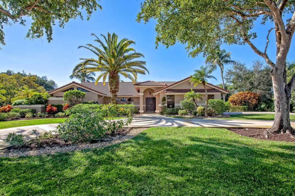 Photo of 6931 W Cypresshead Drive, Parkland, FL 33067 (MLS # B26082829)