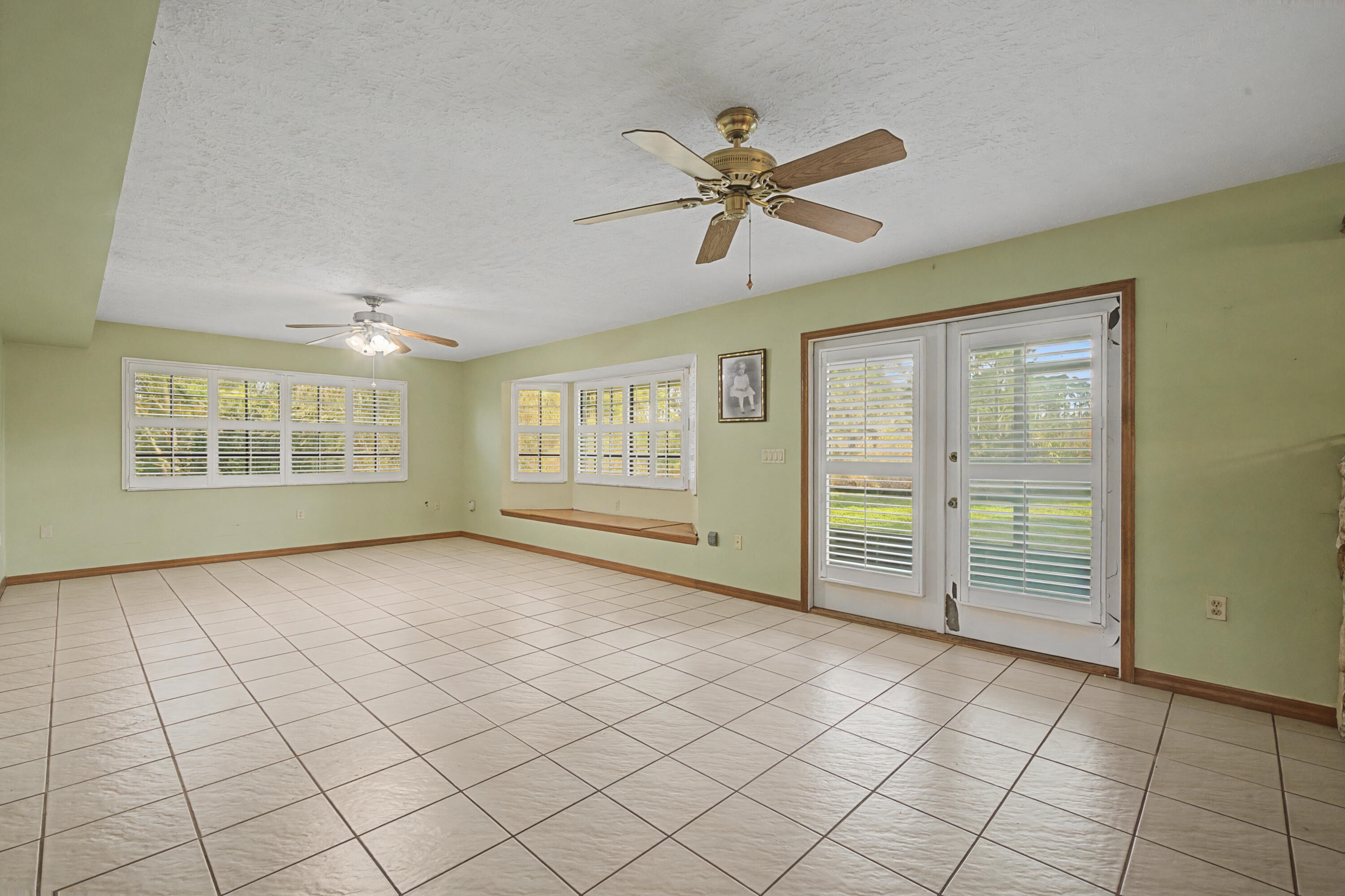 MOON RANCH ACRES - Residential