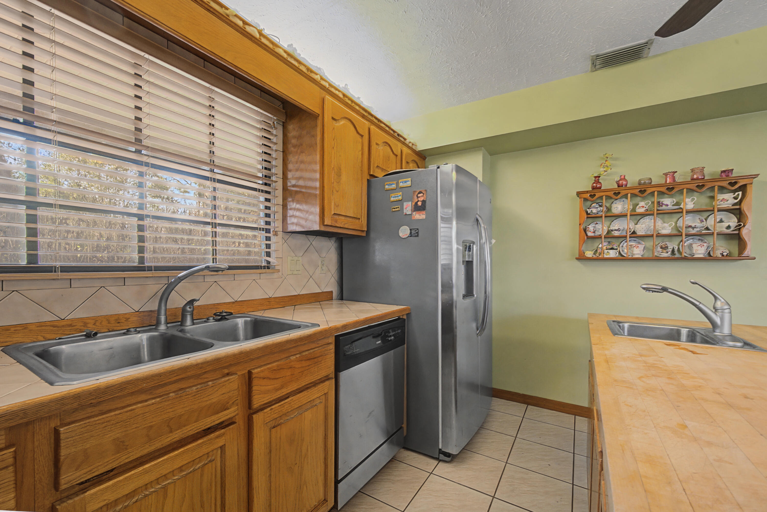 MOON RANCH ACRES - Residential