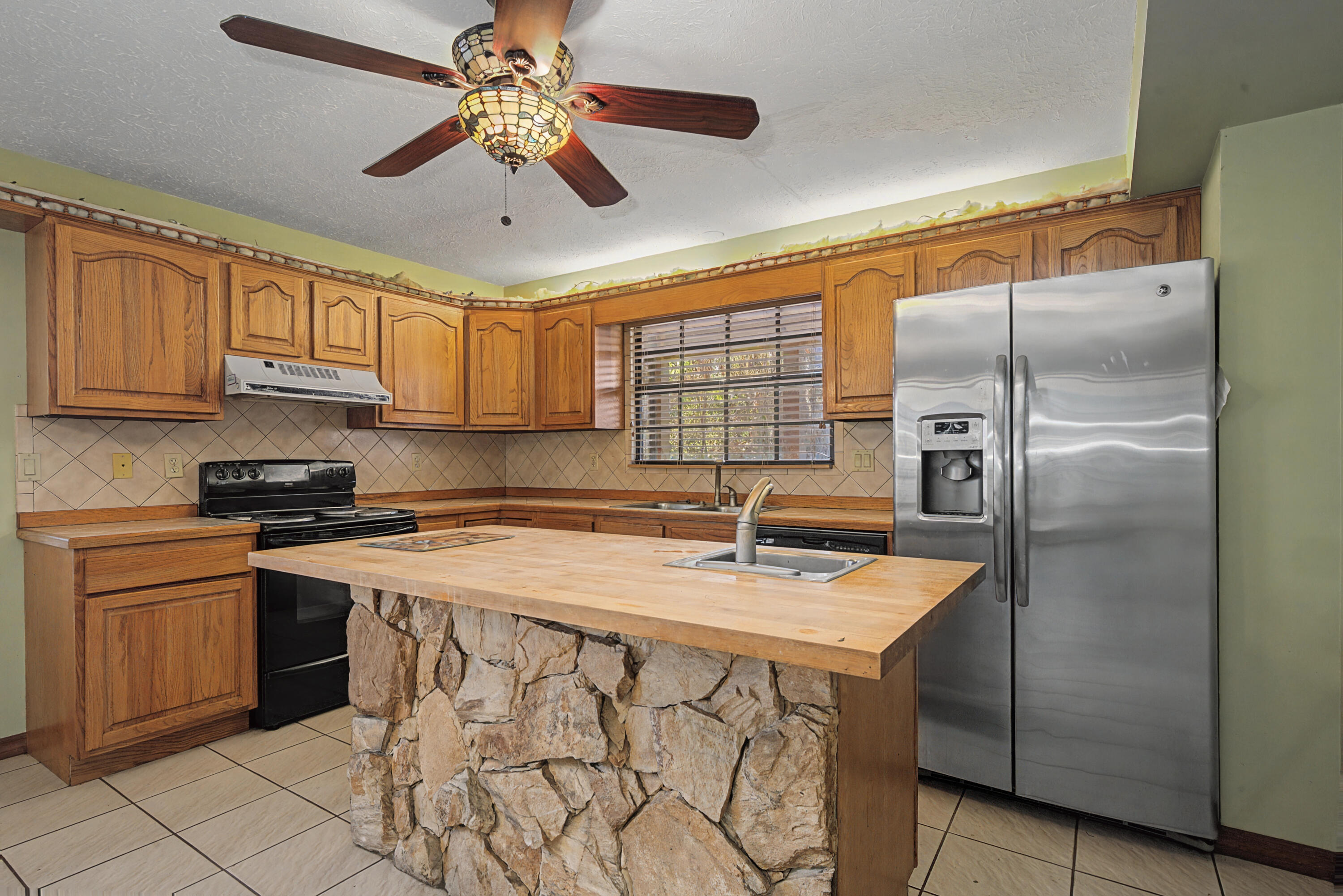 MOON RANCH ACRES - Residential