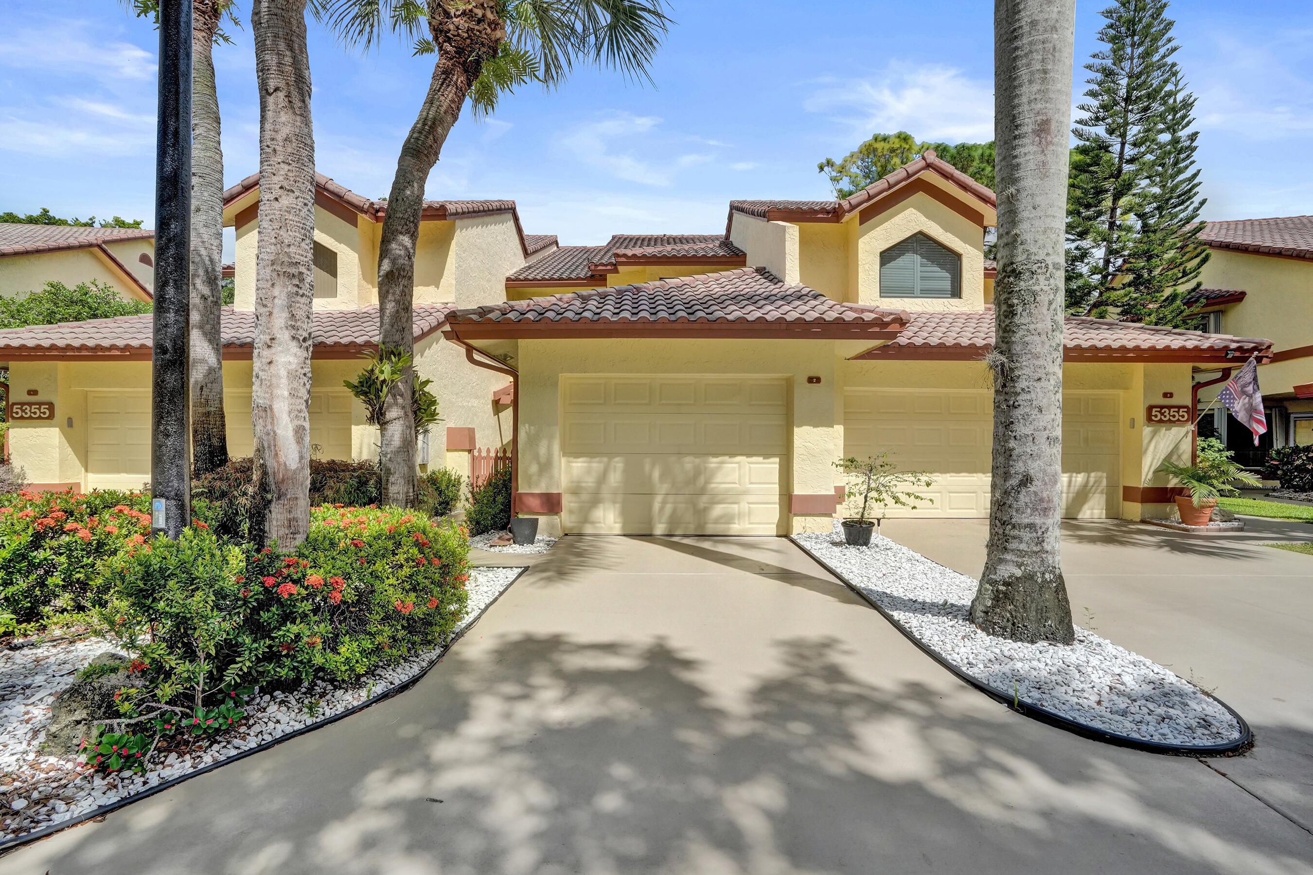 5355 10th Fairway Drive 2