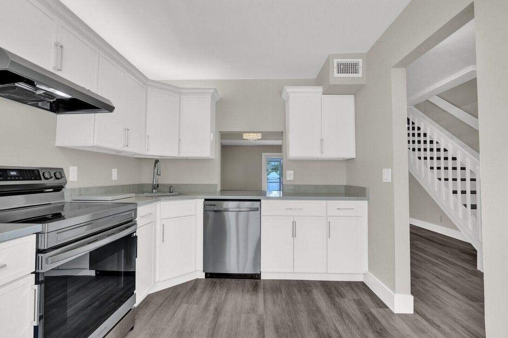 Photo of 234 FOXTAIL Drive #E, Greenacres, FL 33415 (MLS # B26074393)