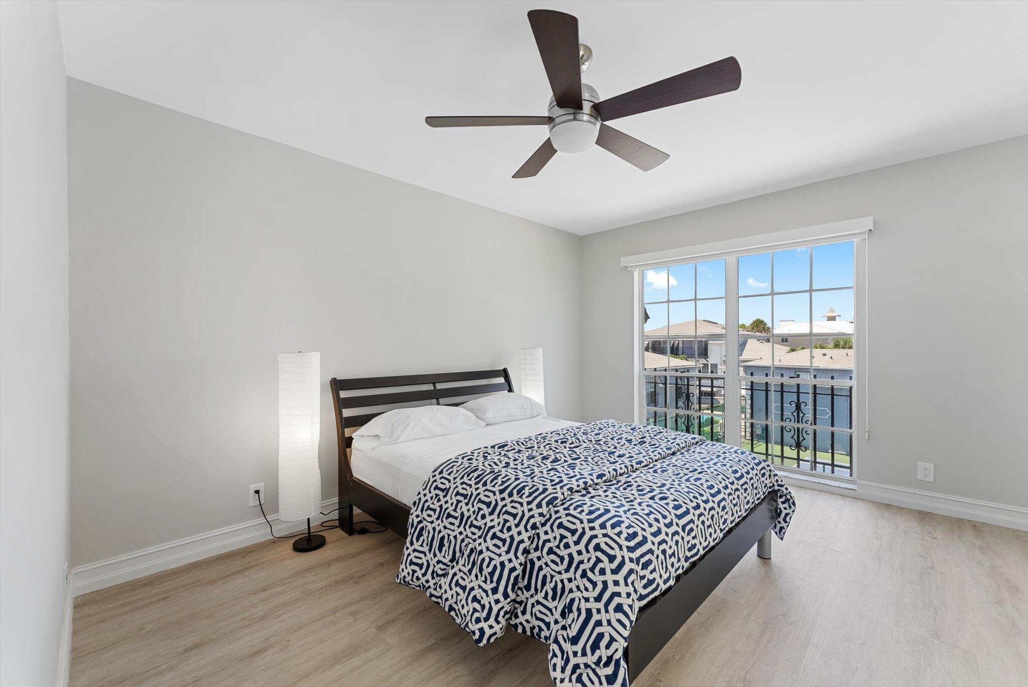 Hillsboro Beach & Yacht - Residential Lease