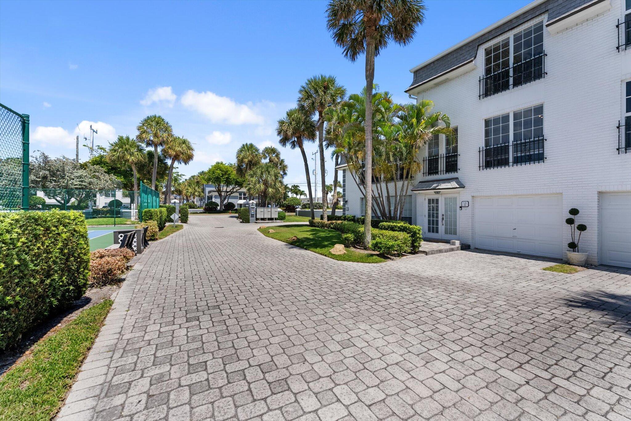 Hillsboro Beach & Yacht - Residential Lease