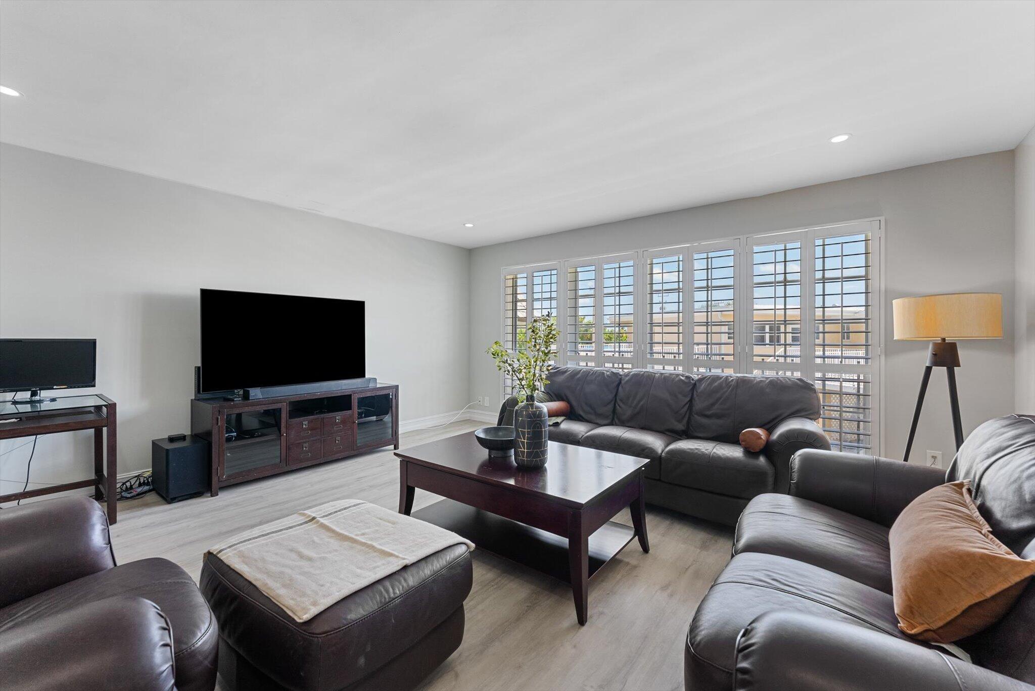 Hillsboro Beach & Yacht - Residential Lease