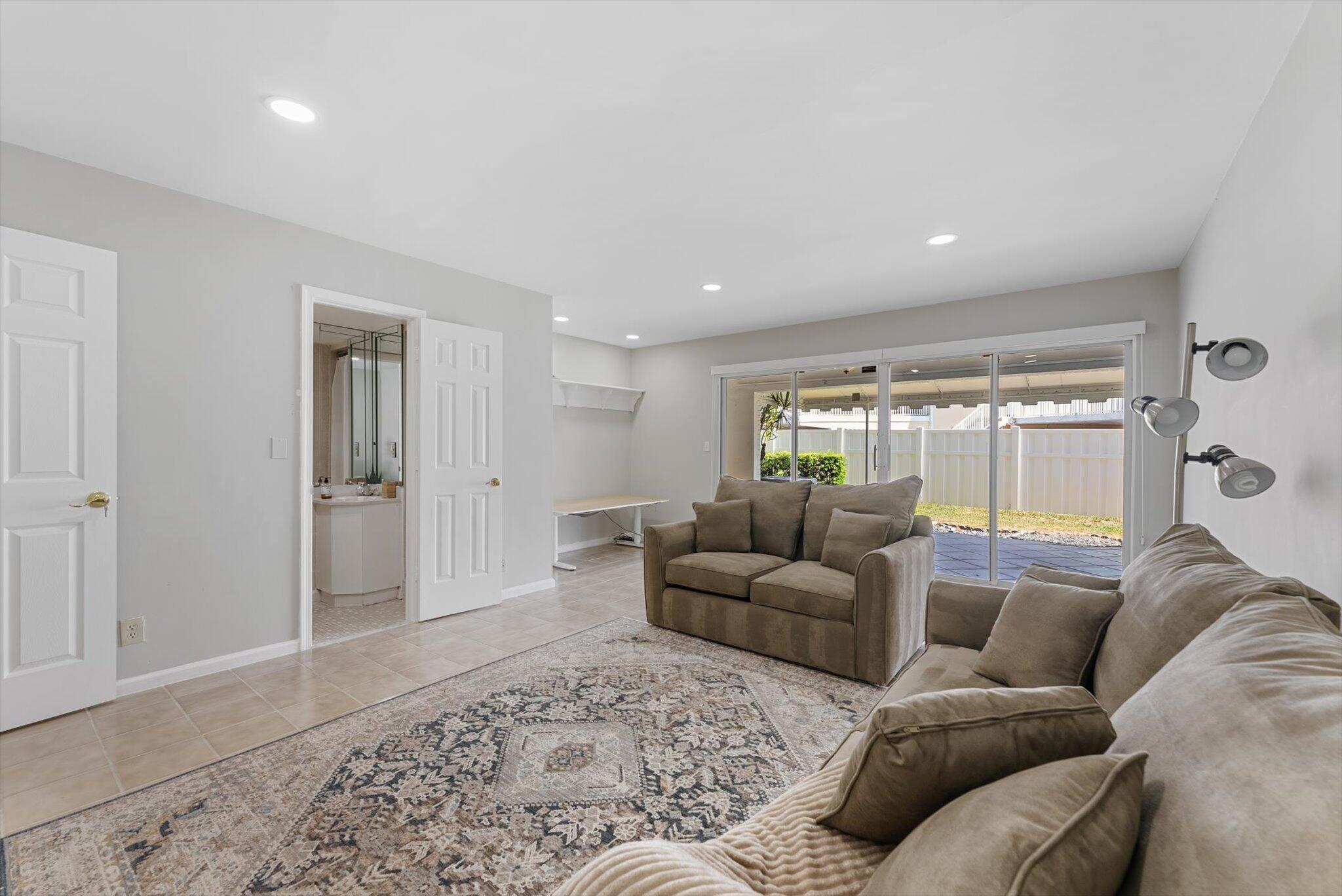 Hillsboro Beach & Yacht - Residential Lease