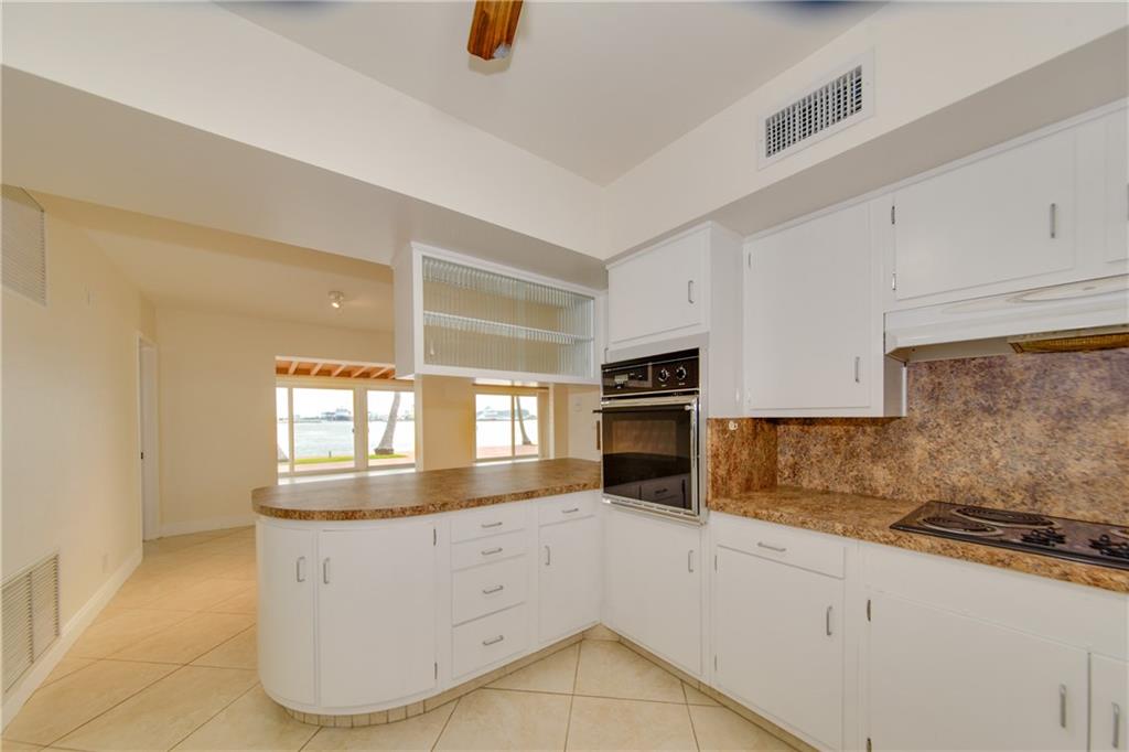 HARBOUR HEIGHTS - Residential Lease