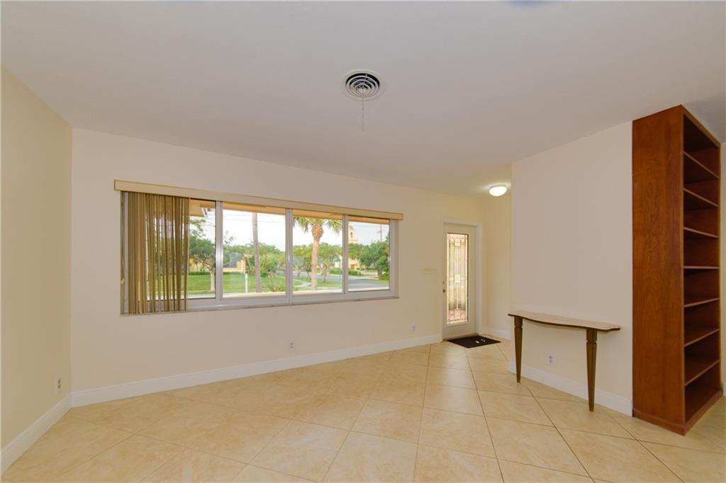 HARBOUR HEIGHTS - Residential Lease