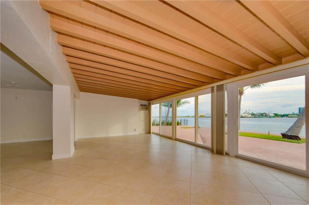 HARBOUR HEIGHTS - Residential Lease