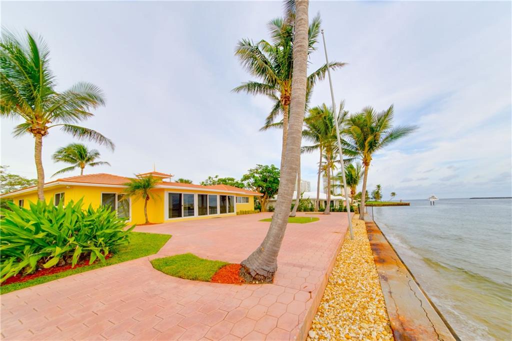 HARBOUR HEIGHTS - Residential Lease