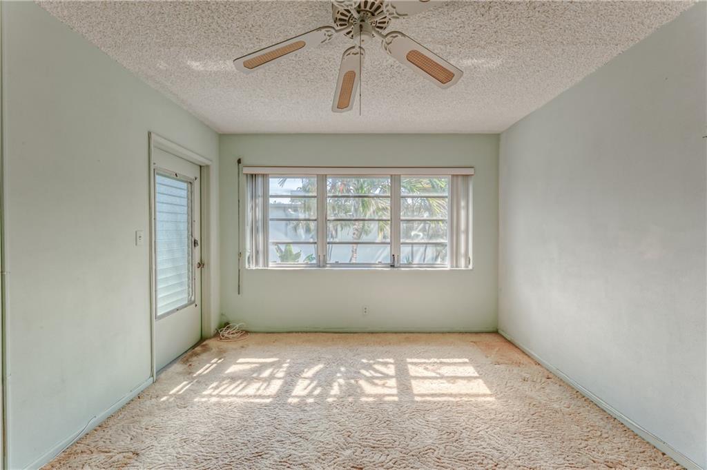 VENETIAN PARK - Residential