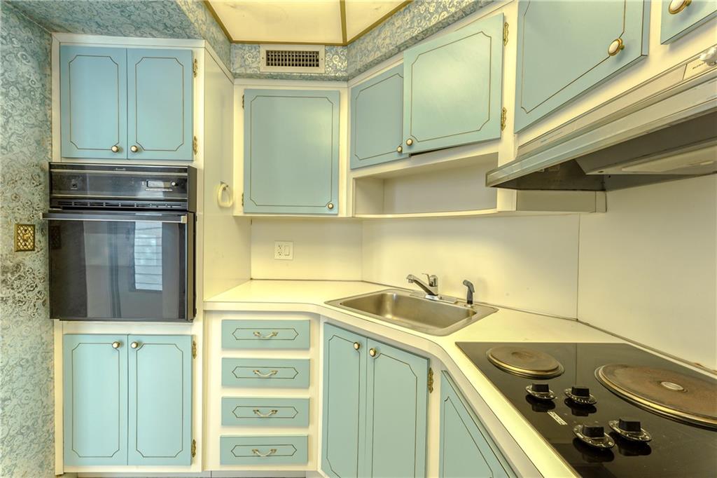 VENETIAN PARK - Residential