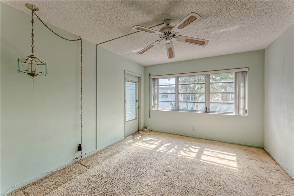 VENETIAN PARK - Residential