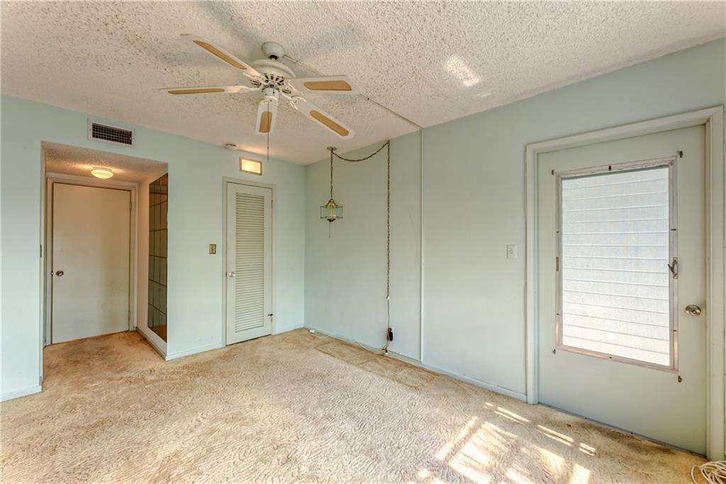 VENETIAN PARK - Residential