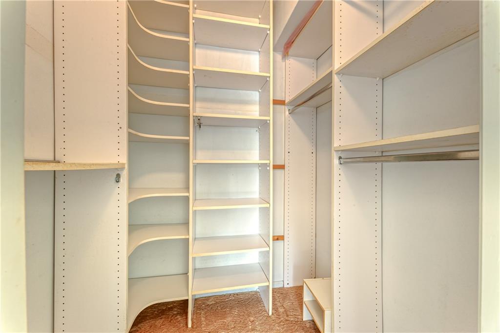 VENETIAN PARK - Residential