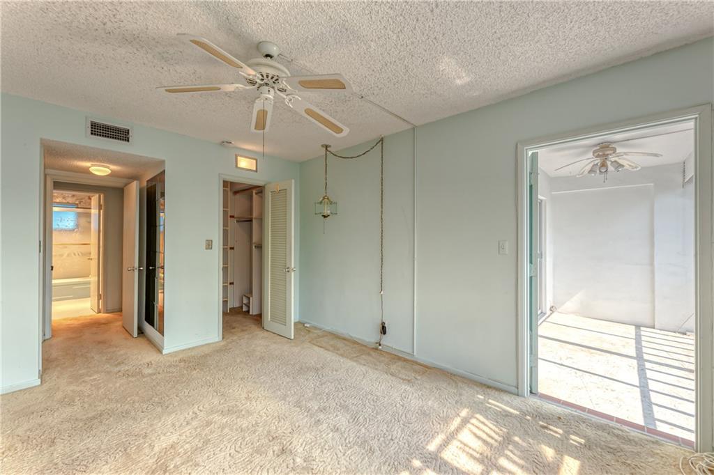 VENETIAN PARK - Residential