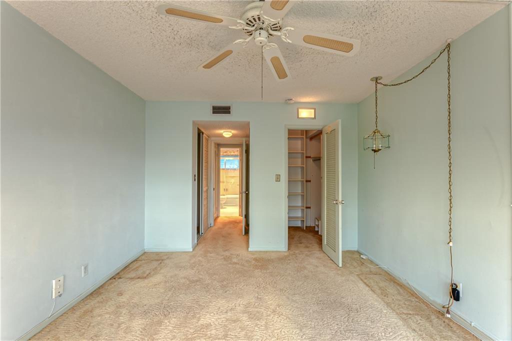 VENETIAN PARK - Residential