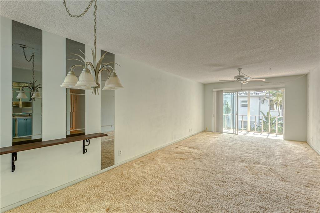 VENETIAN PARK - Residential