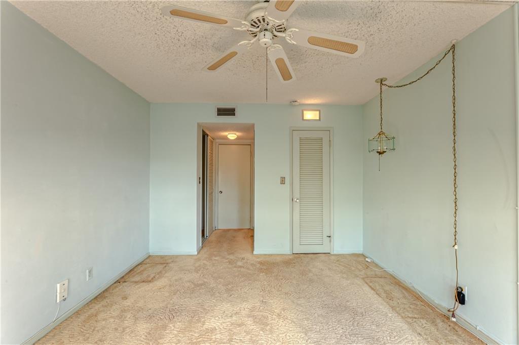 VENETIAN PARK - Residential