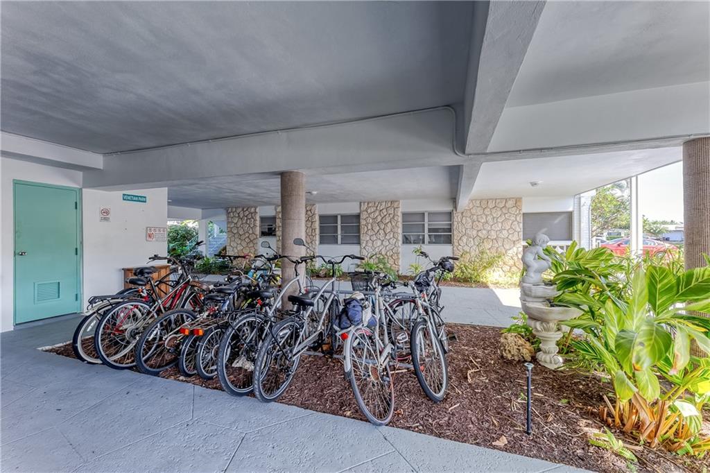 VENETIAN PARK - Residential