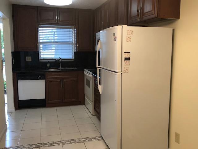 SANDALFOOT BLVD APTS CONDO - Residential