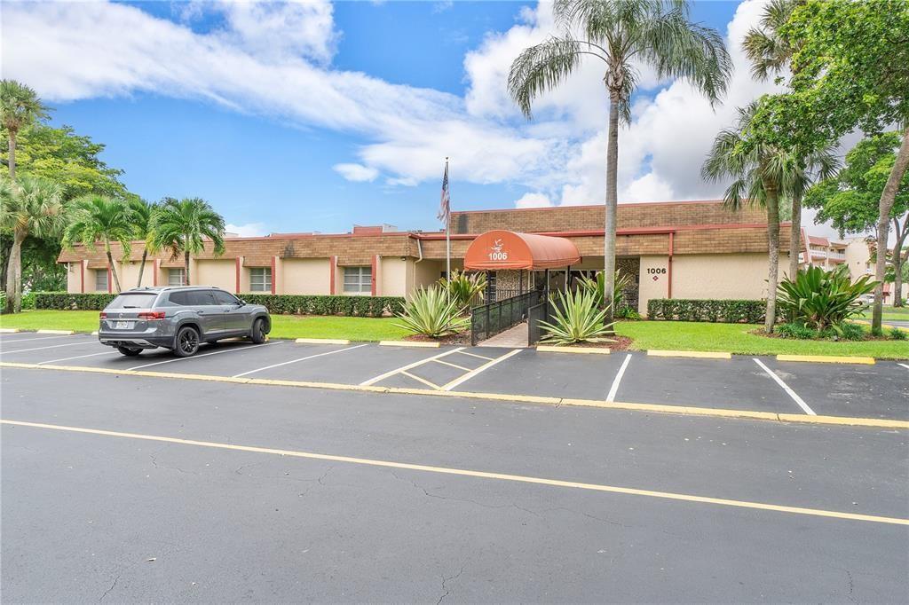 ORIOLE GOLF & TENNIS CLUB - Residential Lease
