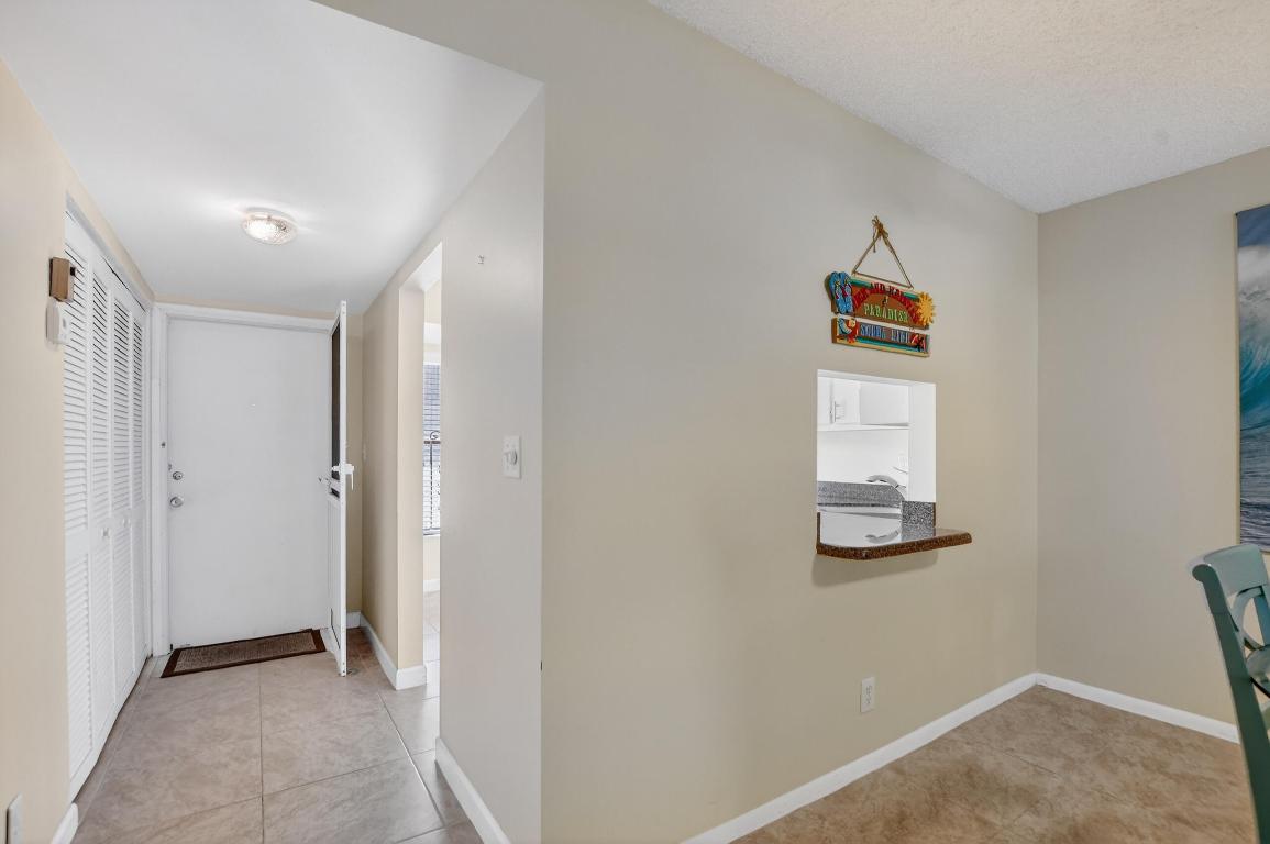 265 SE 10th Street 11c