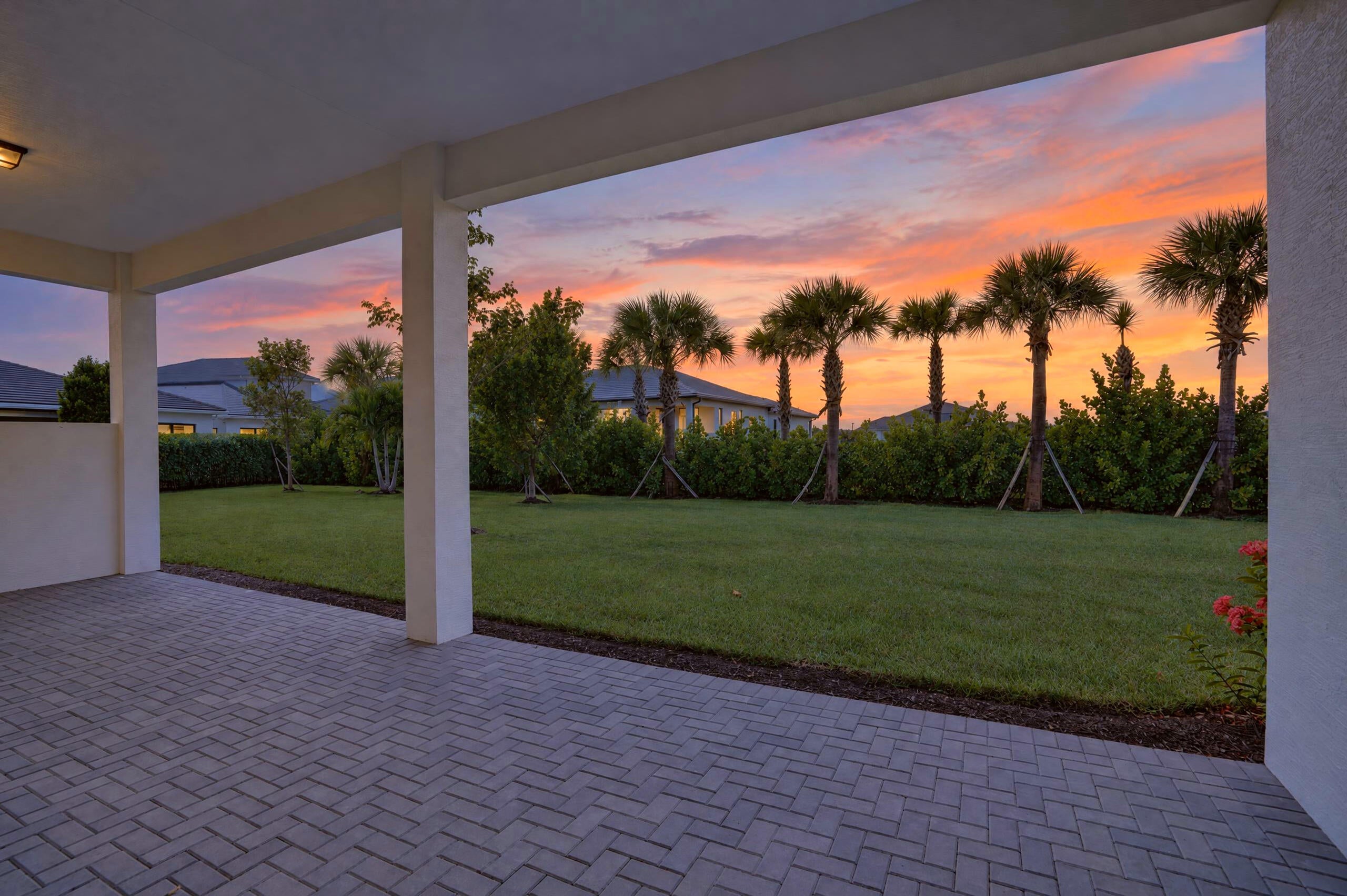 5231 SAINT VINCENT Lane