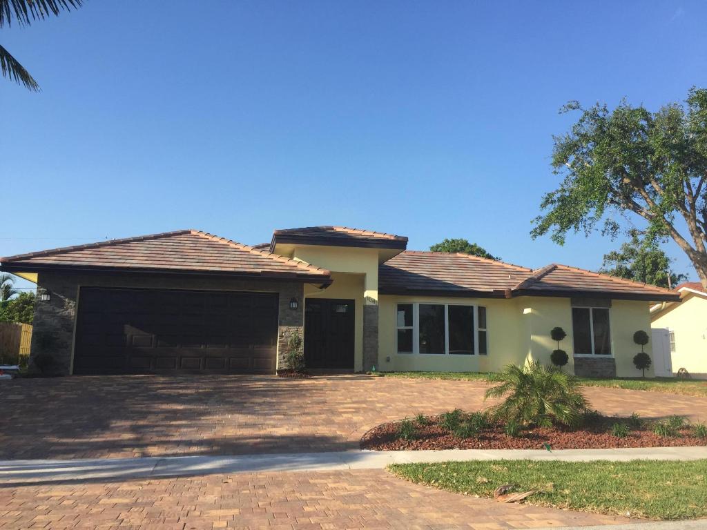 BOCA RATON SQUARE UNIT 7 - Residential Lease