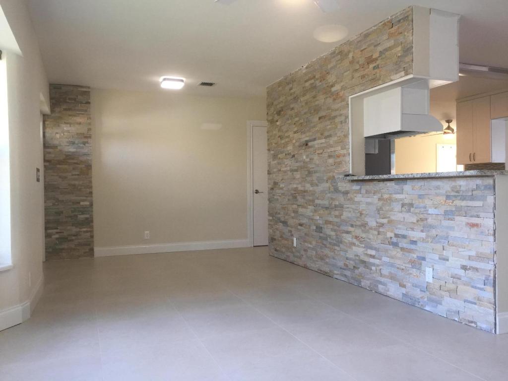 BOCA RATON SQUARE UNIT 7 - Residential Lease