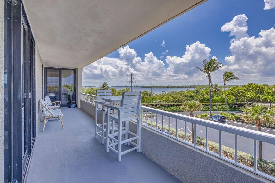 WATER GLADES CONDO - Residential