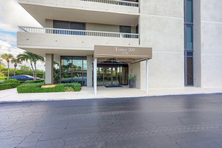 WATER GLADES CONDO - Residential