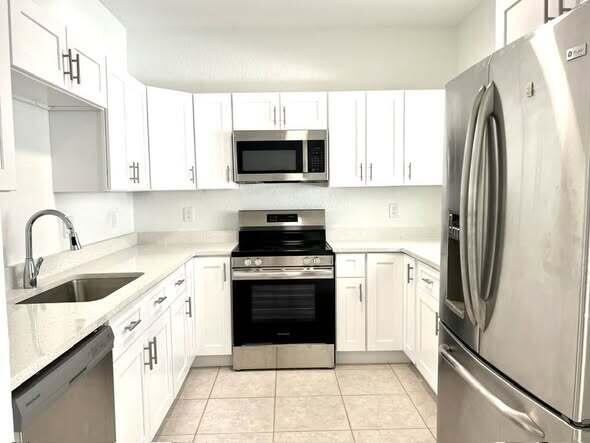 1434 Hawthorne Place