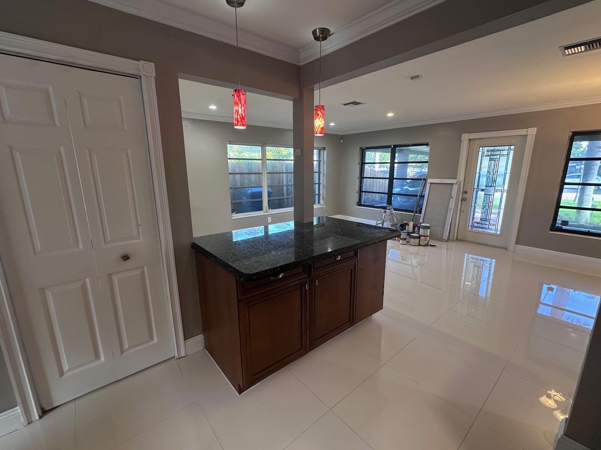 North Andrews Gardens Fir - Residential Lease